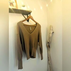 Free People Long Sleeve Sweater-Size: XS